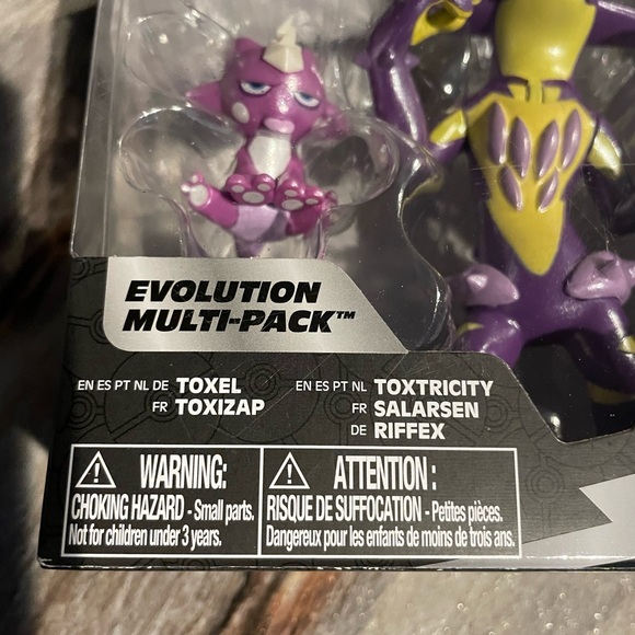 Pokemon Select Evolution Multi-Pack Toxel & Toxtricity Battle Figure - Picture 2 of 4